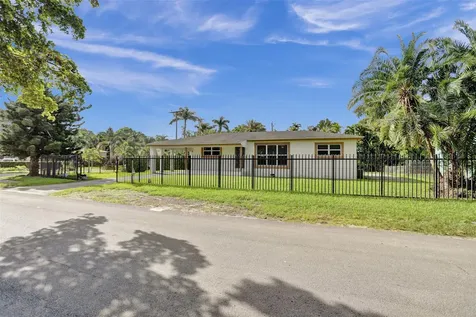 30 NE 139th Street Miami FL 33161