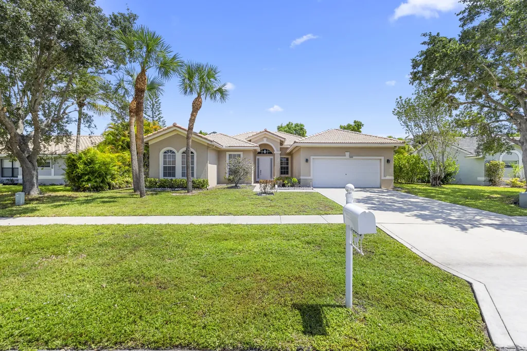 10555 Paso Fino Drive Wellington FL 33449
