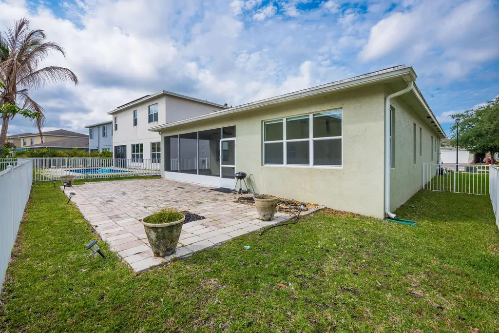 1367 NW Leonardo Circle Port St Lucie FL 34986