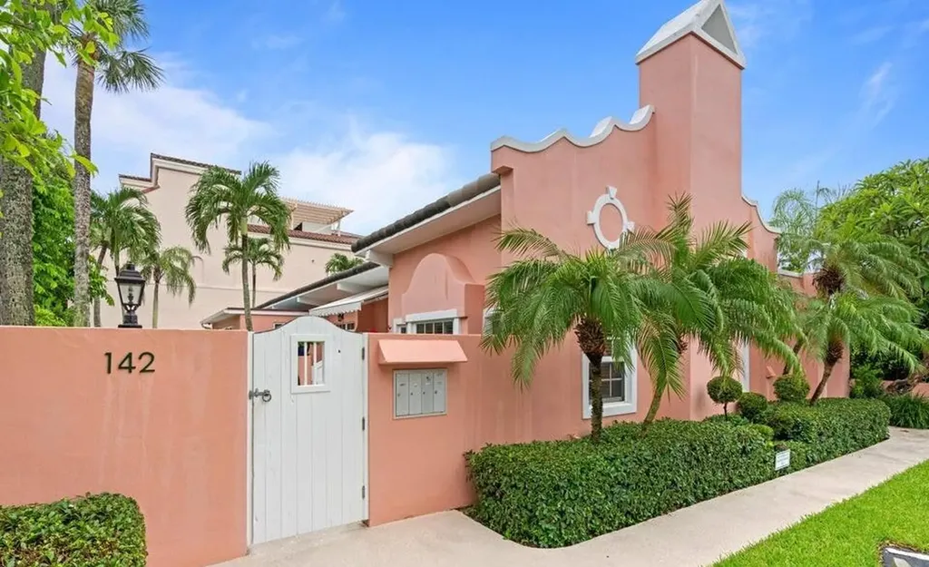 142 Peruvian Avenue Palm Beach FL 33480
