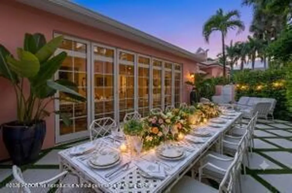 142 Peruvian Avenue Palm Beach FL 33480