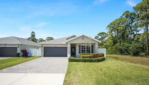 3909 SE Lee Street Stuart FL 34997