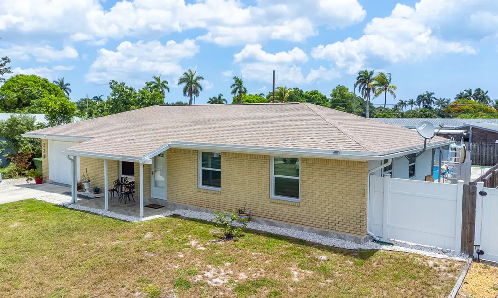 220 Davis Road Palm Springs FL 33461