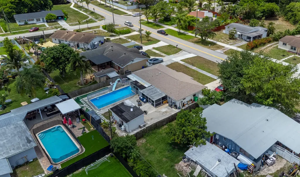 220 Davis Road Palm Springs FL 33461