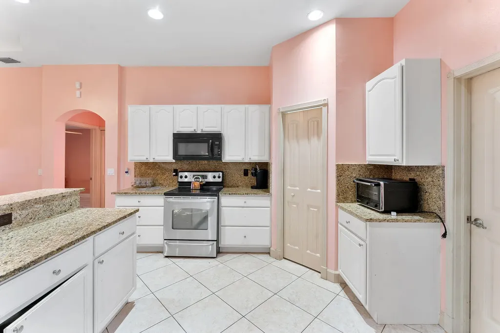 534 SW Halifax Avenue Port St Lucie FL 34953
