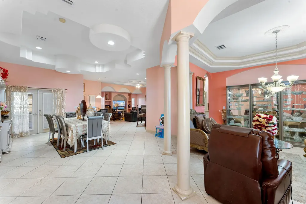 534 SW Halifax Avenue Port St Lucie FL 34953