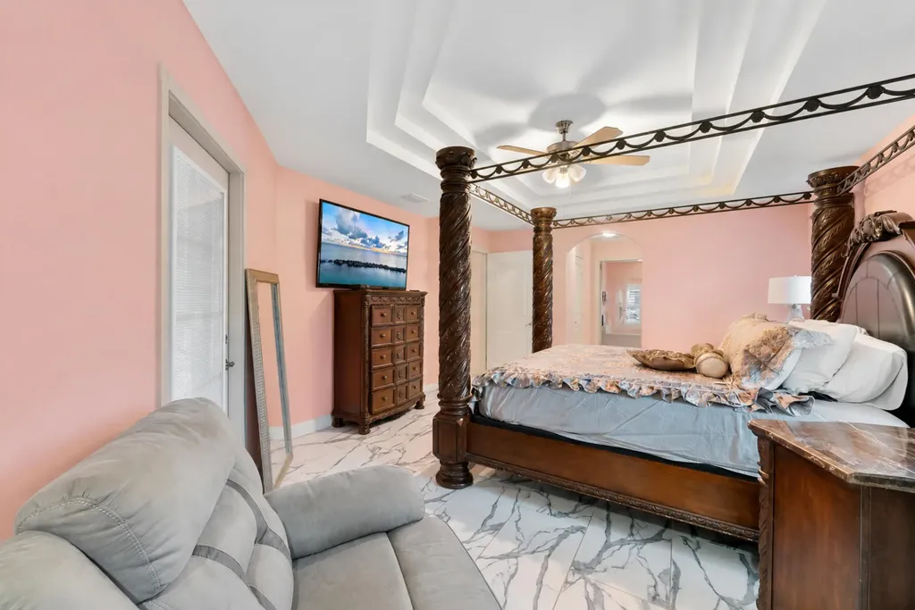 534 SW Halifax Avenue Port St Lucie FL 34953