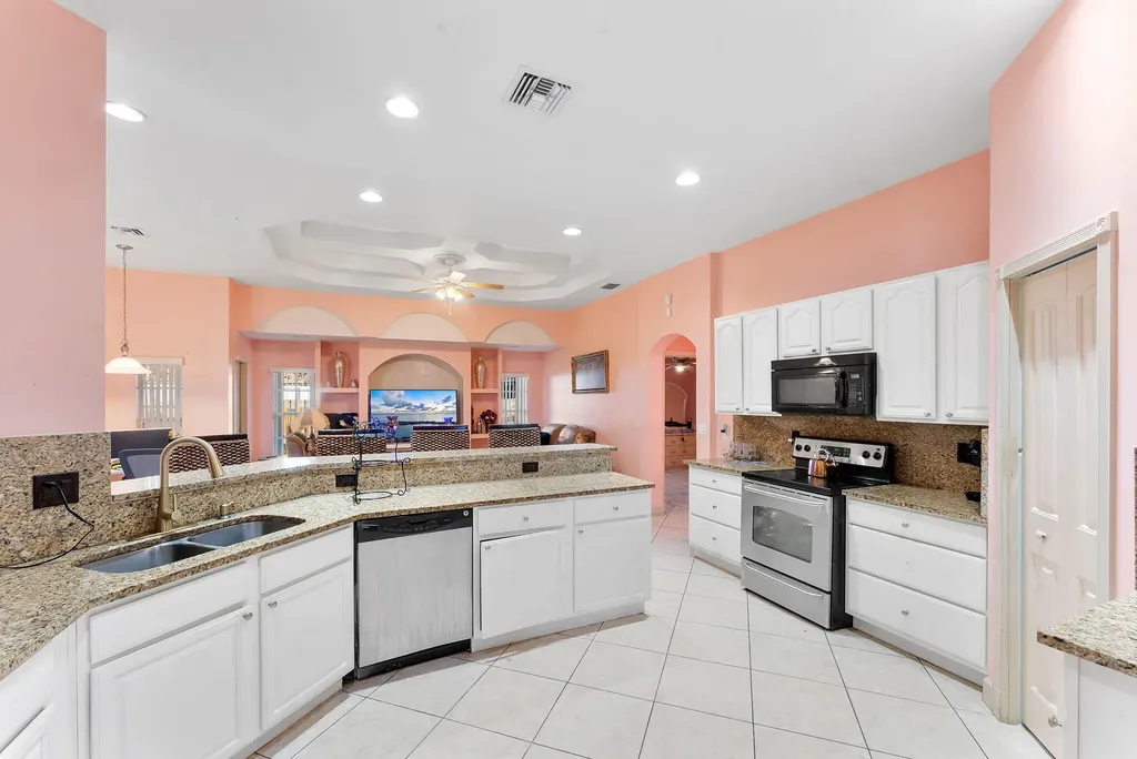 534 SW Halifax Avenue Port St Lucie FL 34953