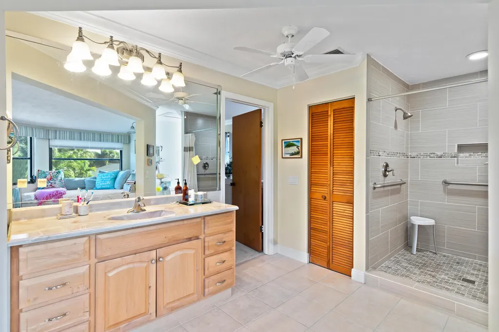 2016 Joy-rene Lane North Palm Beach FL 33408