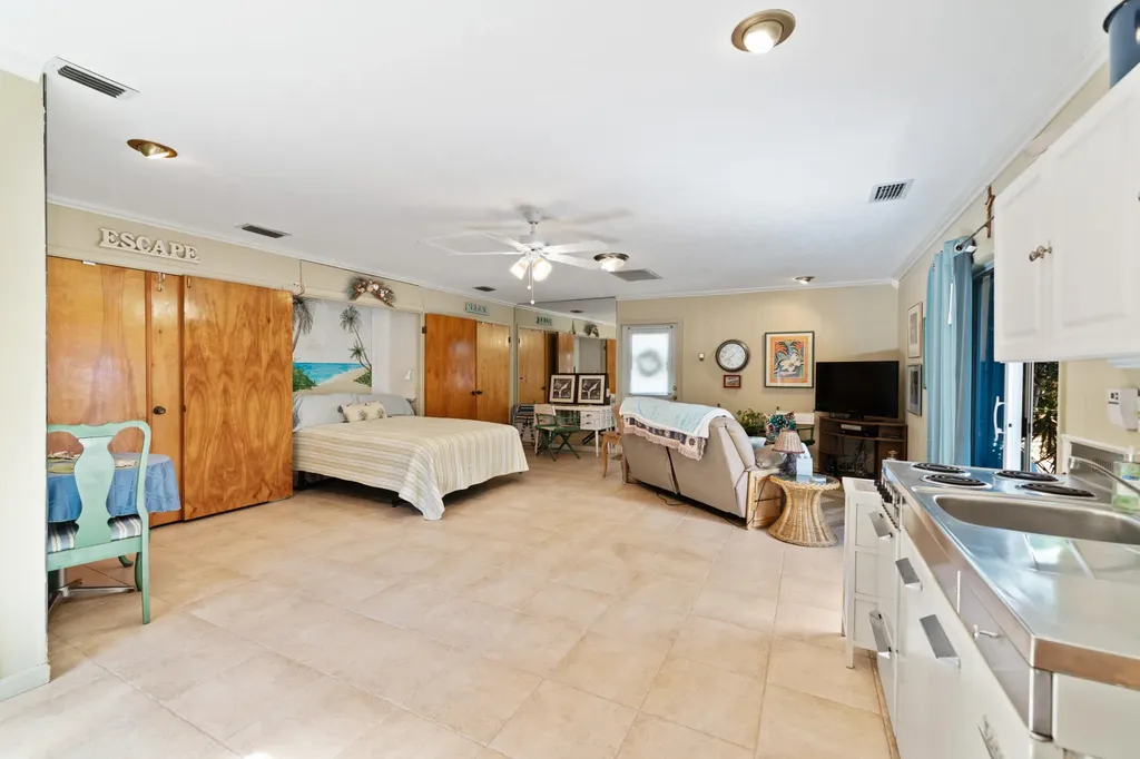 2016 Joy-rene Lane North Palm Beach FL 33408