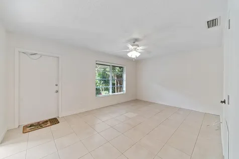 2016 Joy-rene Lane North Palm Beach FL 33408