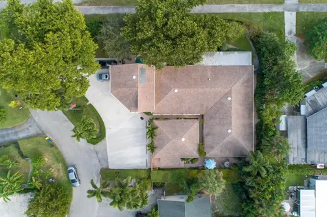 2016 Joy-rene Lane North Palm Beach FL 33408