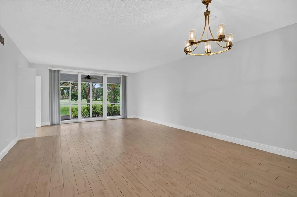 3520 Oaks Way Pompano Beach FL 33069