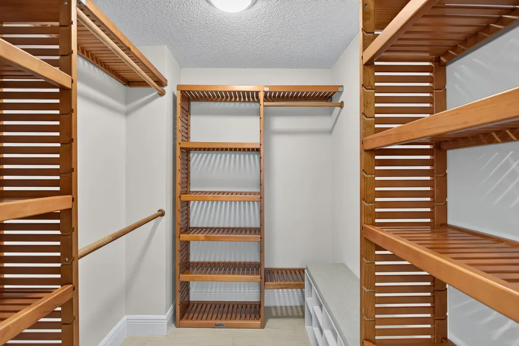 3520 Oaks Way Pompano Beach FL 33069
