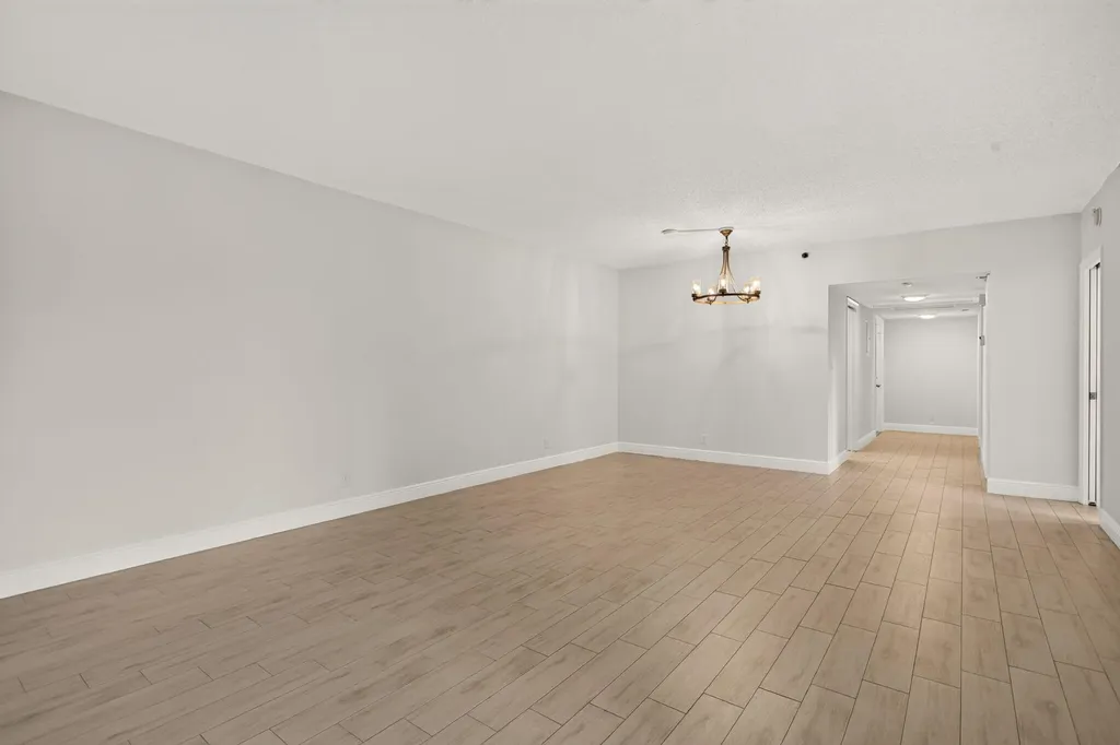 3520 Oaks Way Pompano Beach FL 33069