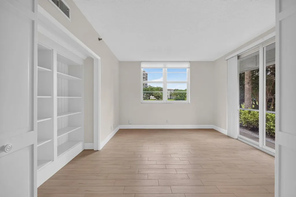 3520 Oaks Way Pompano Beach FL 33069