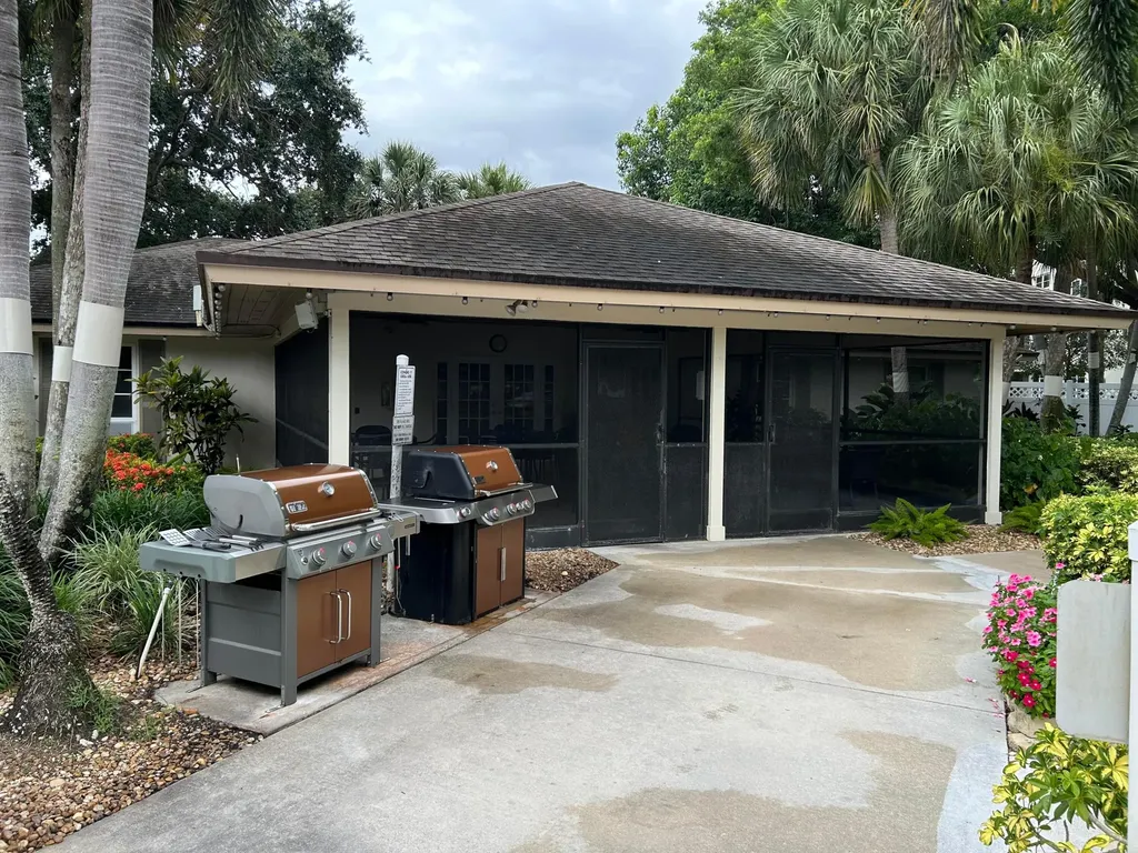 3520 Oaks Way Pompano Beach FL 33069