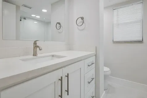 3590 Via Poinciana Lake Worth FL 33467