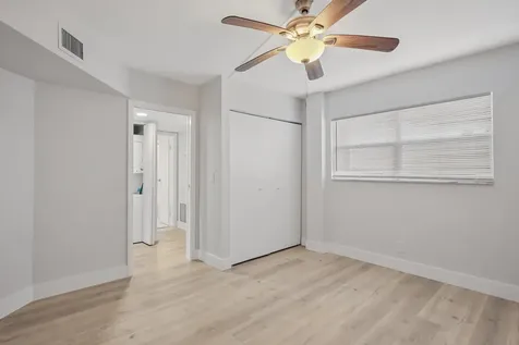 3590 Via Poinciana Lake Worth FL 33467