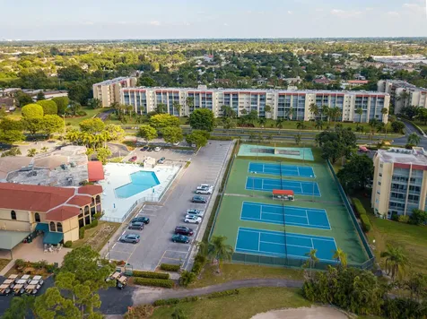 3590 Via Poinciana Lake Worth FL 33467