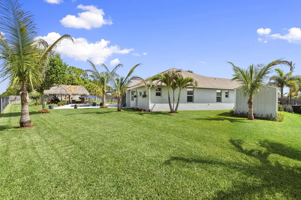 2091 SW Hobby Court Port St Lucie FL 34953