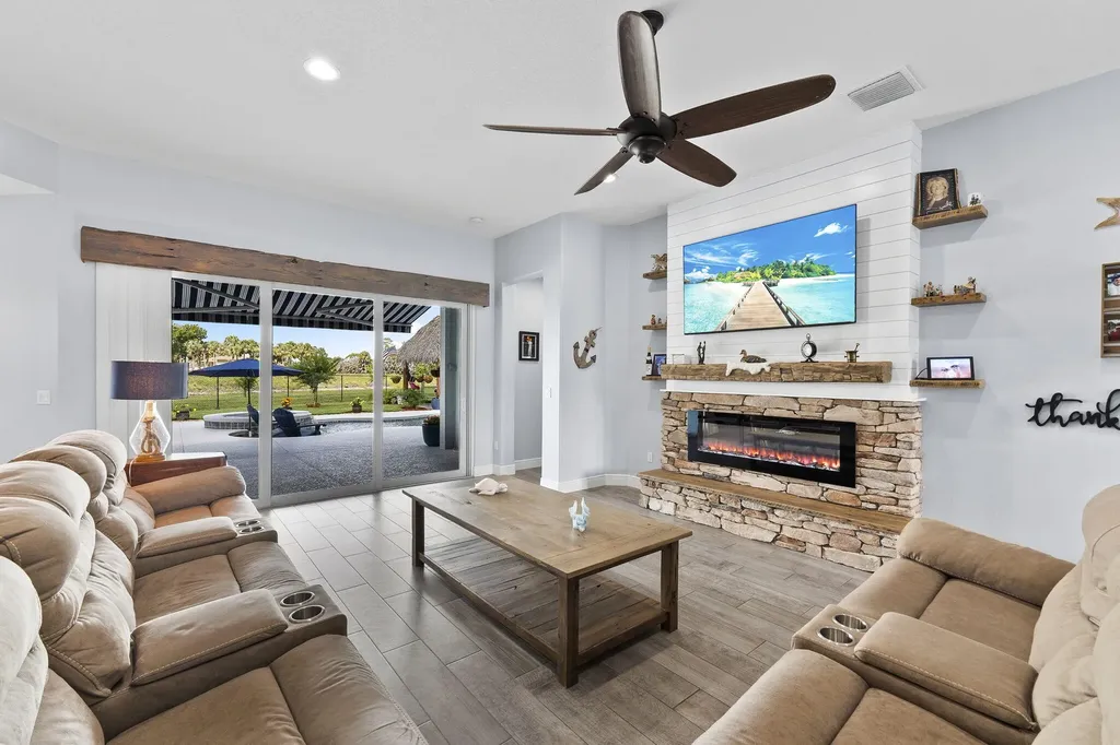 2091 SW Hobby Court Port St Lucie FL 34953