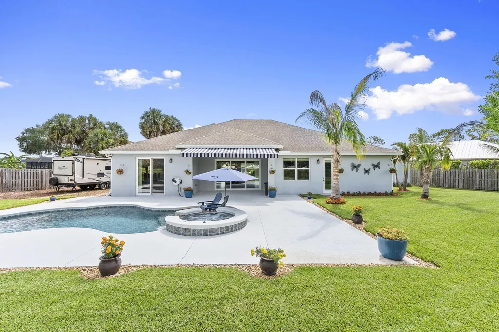 2091 SW Hobby Court Port St Lucie FL 34953