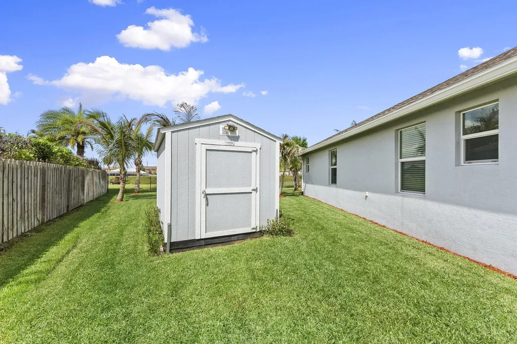 2091 SW Hobby Court Port St Lucie FL 34953