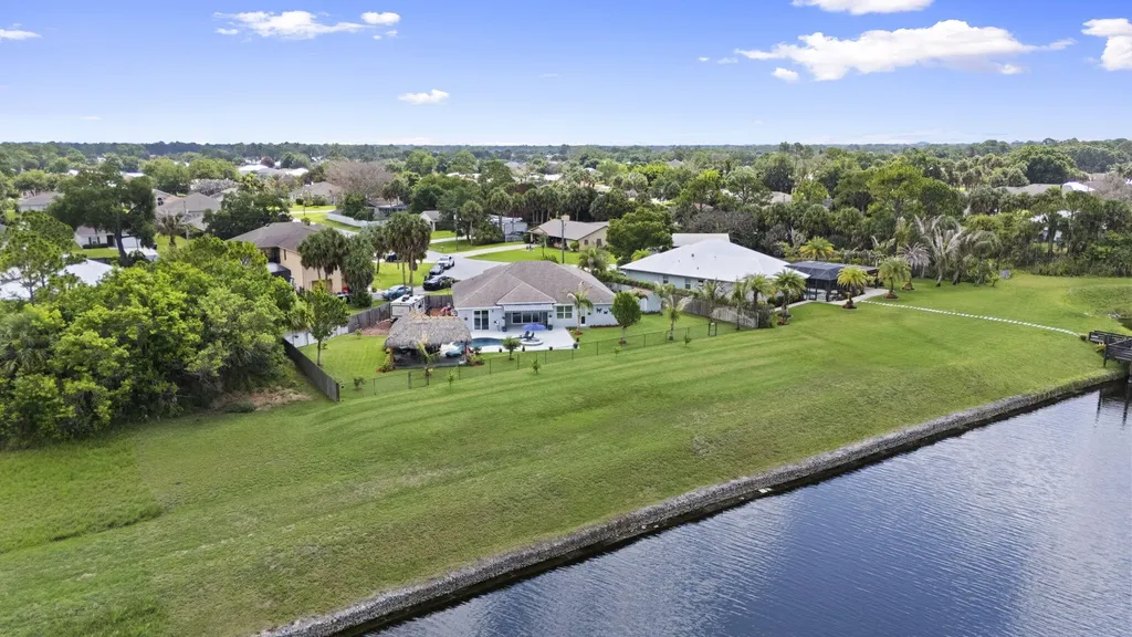 2091 SW Hobby Court Port St Lucie FL 34953