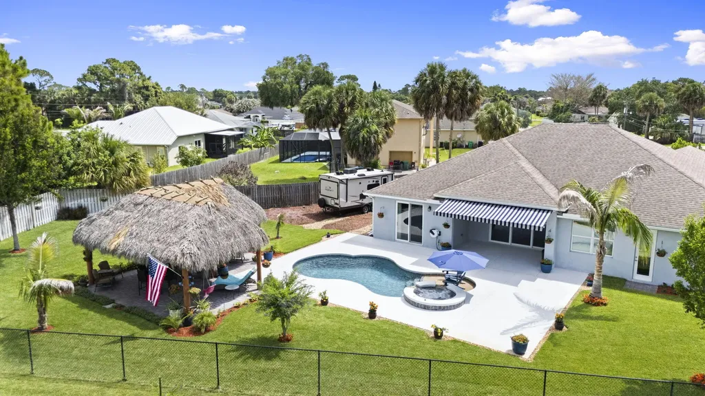 2091 SW Hobby Court Port St Lucie FL 34953