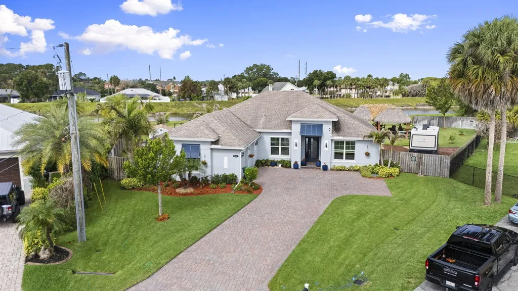 2091 SW Hobby Court Port St Lucie FL 34953