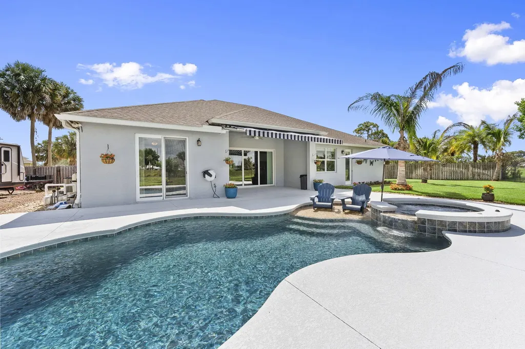 2091 SW Hobby Court Port St Lucie FL 34953
