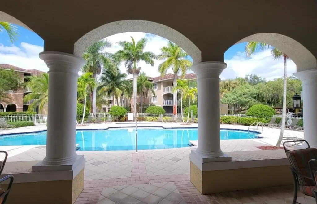 6533 Emerald Dunes Drive West Palm Beach FL 33411