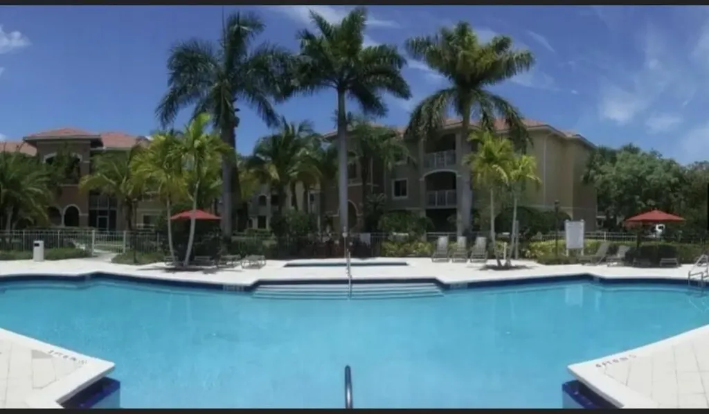 6533 Emerald Dunes Drive West Palm Beach FL 33411