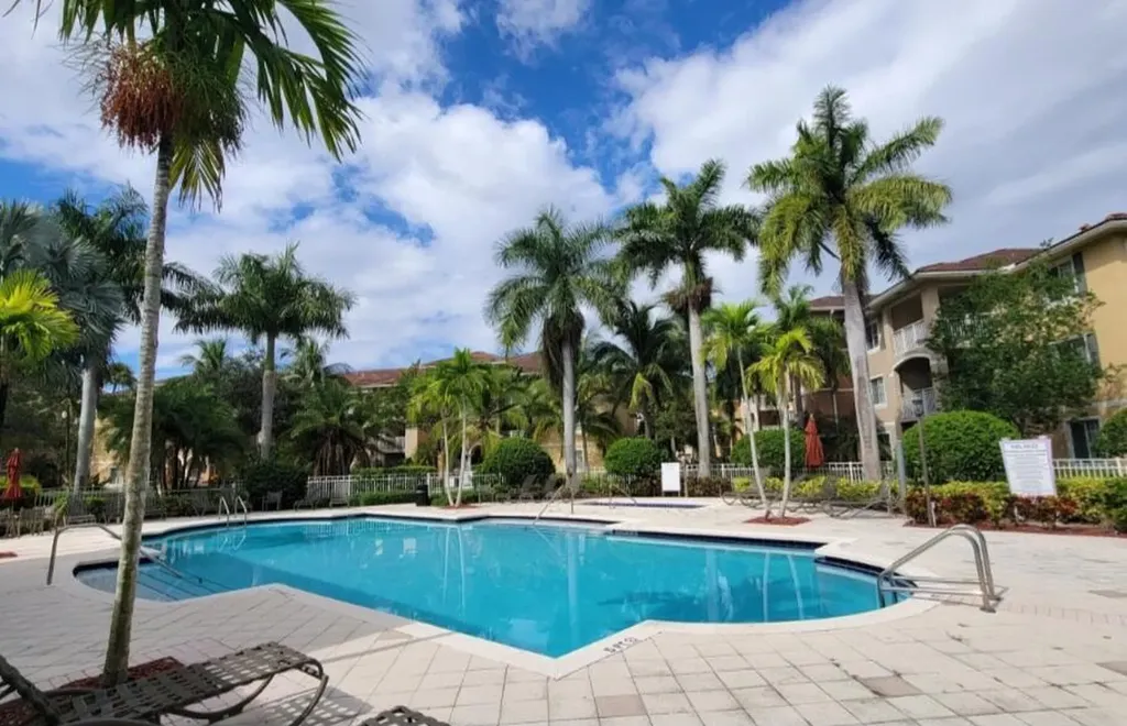 6533 Emerald Dunes Drive West Palm Beach FL 33411