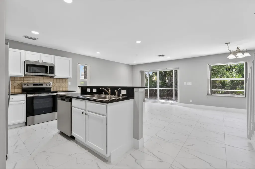 106 Fox Meadow Run Jupiter FL 33458