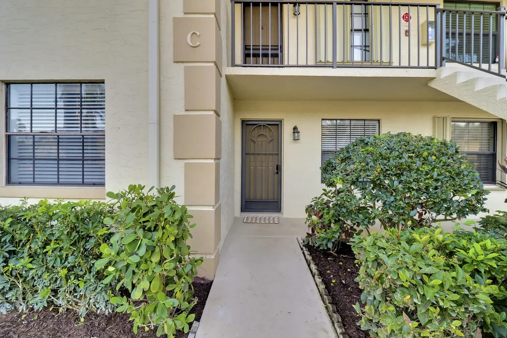 1001 Pinecrest Circle Jupiter FL 33458