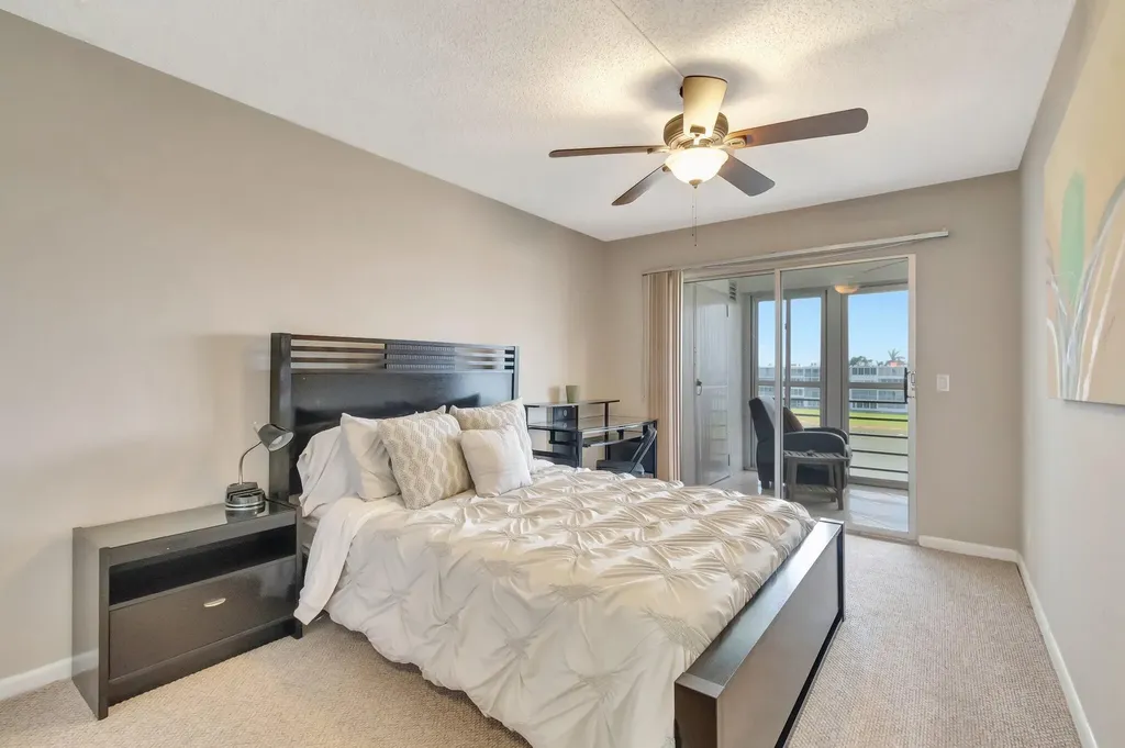 4049 Wolverton C Boca Raton FL 33434