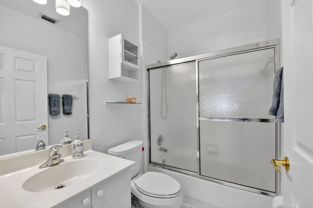 7910 Laina Lane Boynton Beach FL 33437