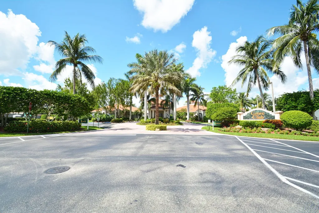 7910 Laina Lane Boynton Beach FL 33437
