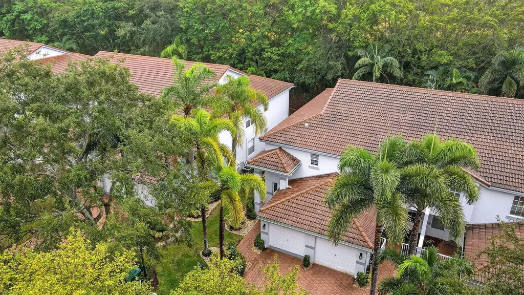 7910 Laina Lane Boynton Beach FL 33437