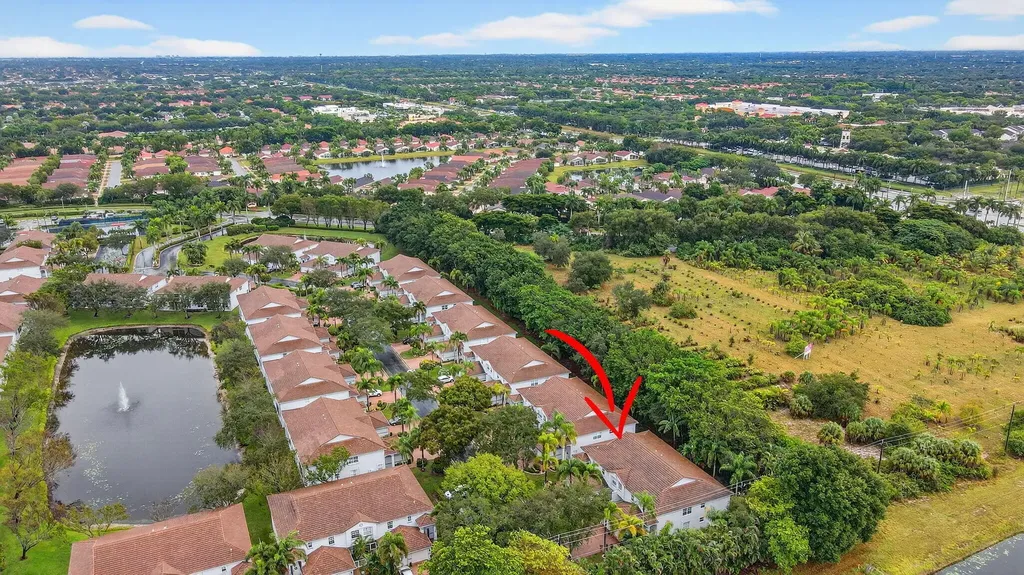 7910 Laina Lane Boynton Beach FL 33437