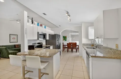 7910 Laina Lane Boynton Beach FL 33437
