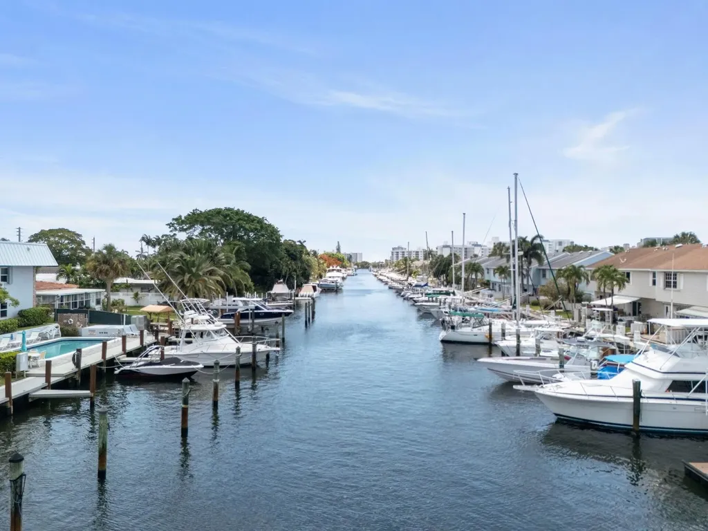 2400 NE 16th Street NE Pompano Beach FL 33062