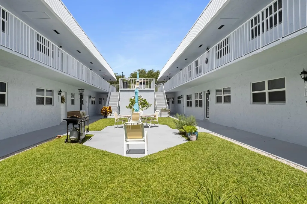 2400 NE 16th Street NE Pompano Beach FL 33062