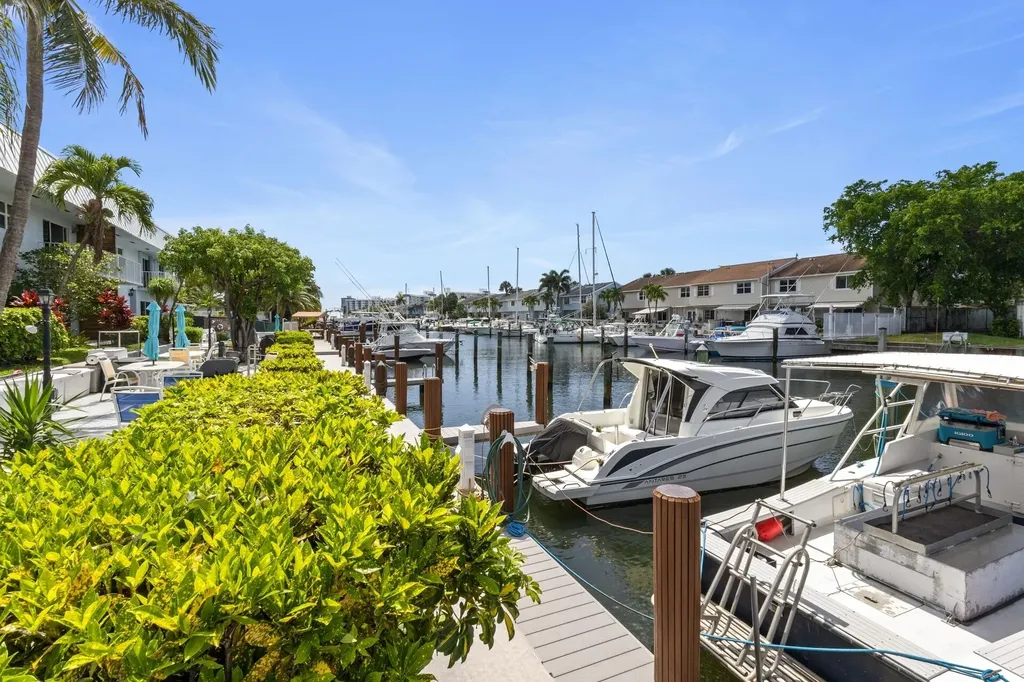 2400 NE 16th Street NE Pompano Beach FL 33062