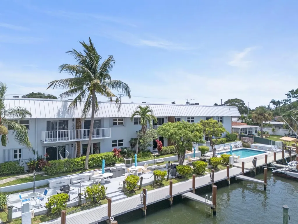 2400 NE 16th Street NE Pompano Beach FL 33062
