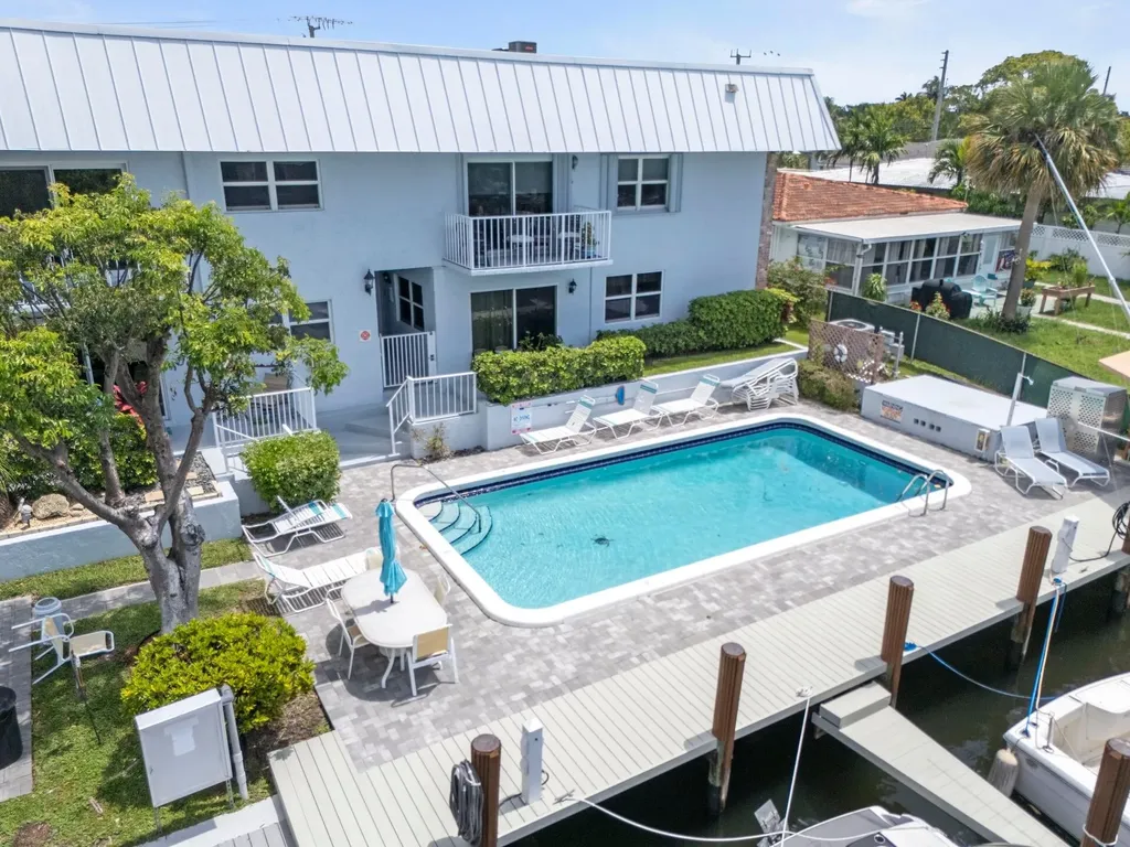 2400 NE 16th Street NE Pompano Beach FL 33062
