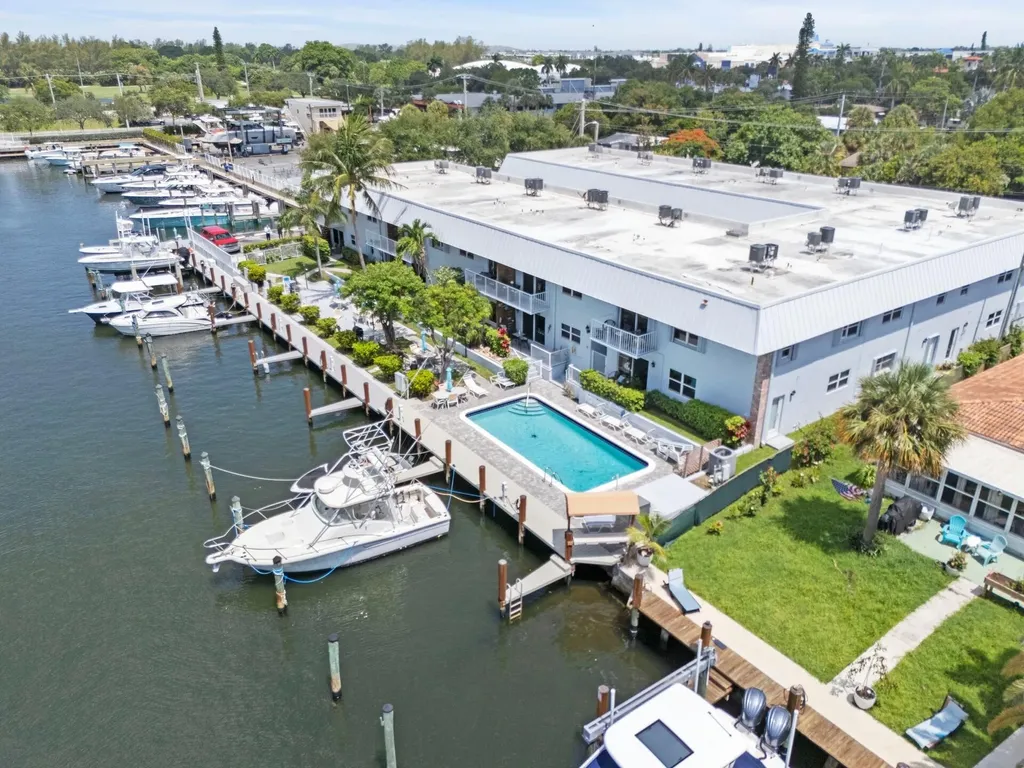 2400 NE 16th Street NE Pompano Beach FL 33062