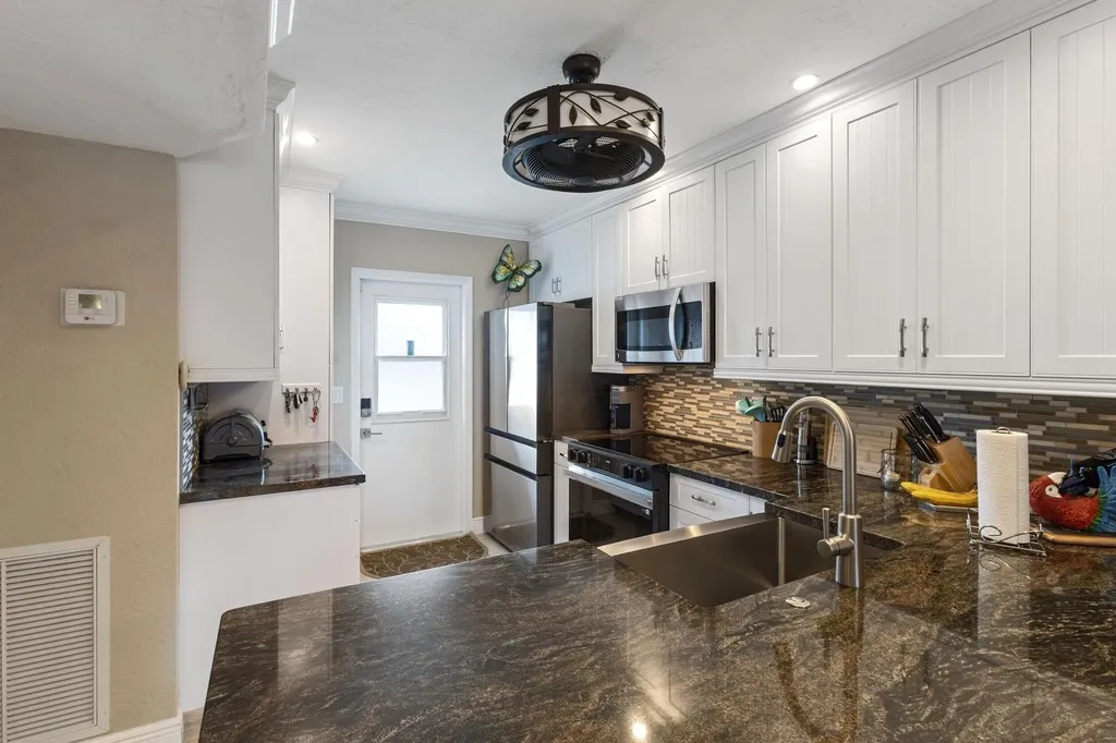 2400 NE 16th Street NE Pompano Beach FL 33062